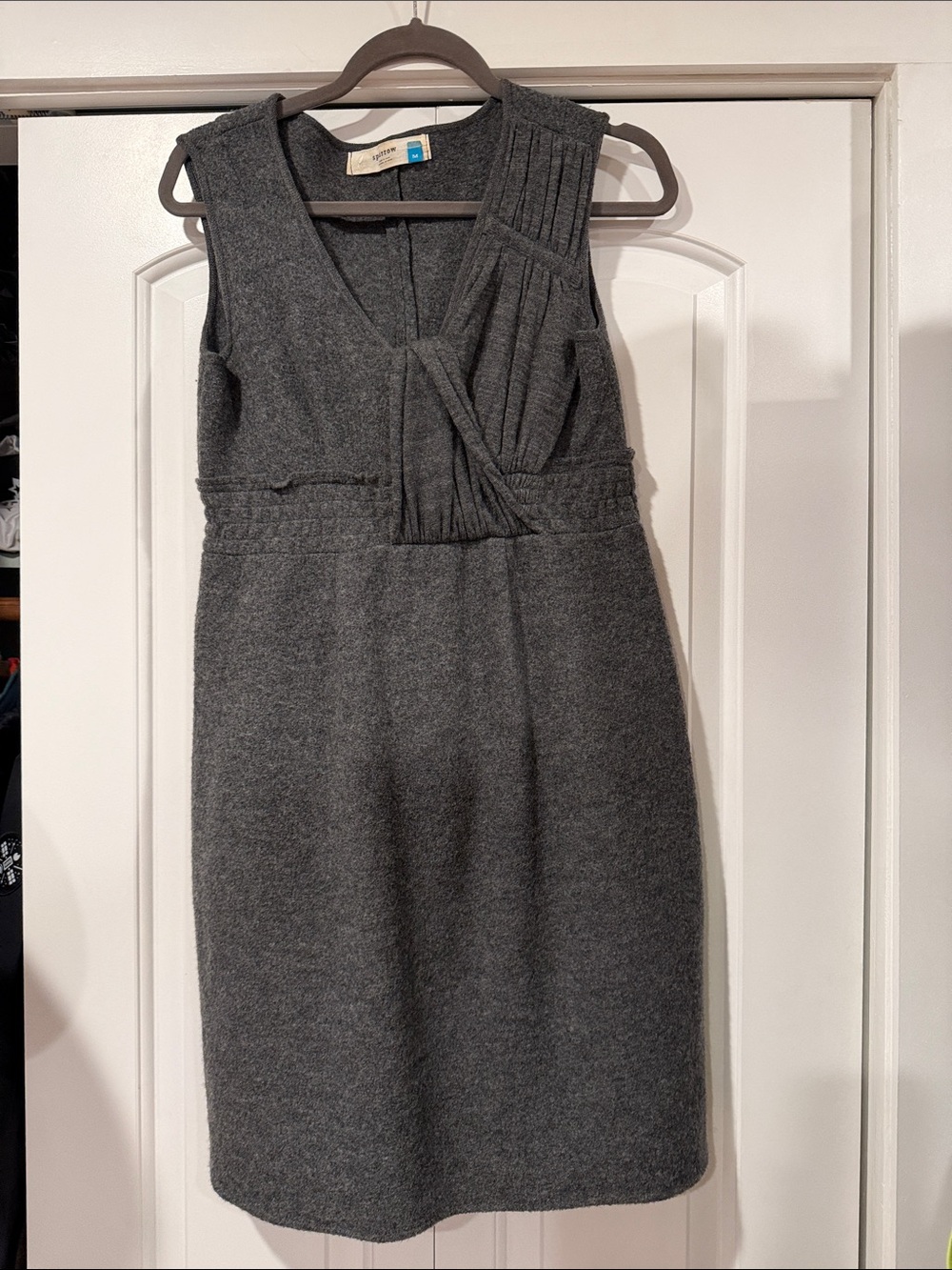 sparrow 100% merino wool Charcoal Gray Knit V-Neck Sheath Dress medium